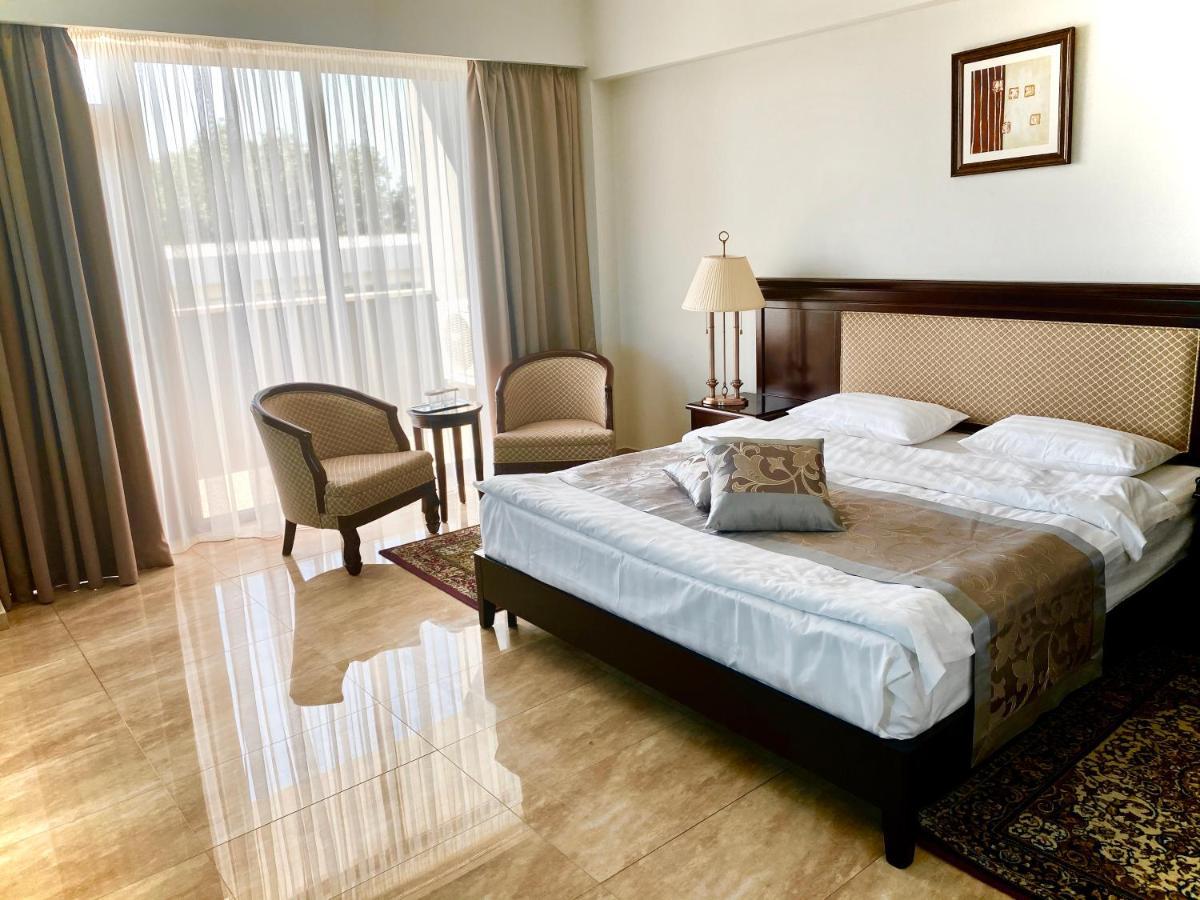 Hotel Del Mar & Conference Center Mamaia Luaran gambar
